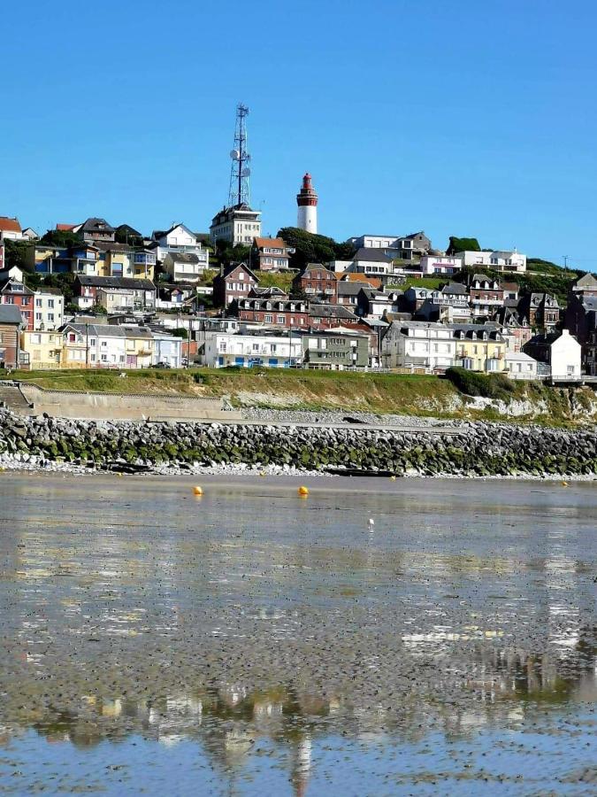 Charmant Appartement Vu Sur Mer Ault Exterior foto