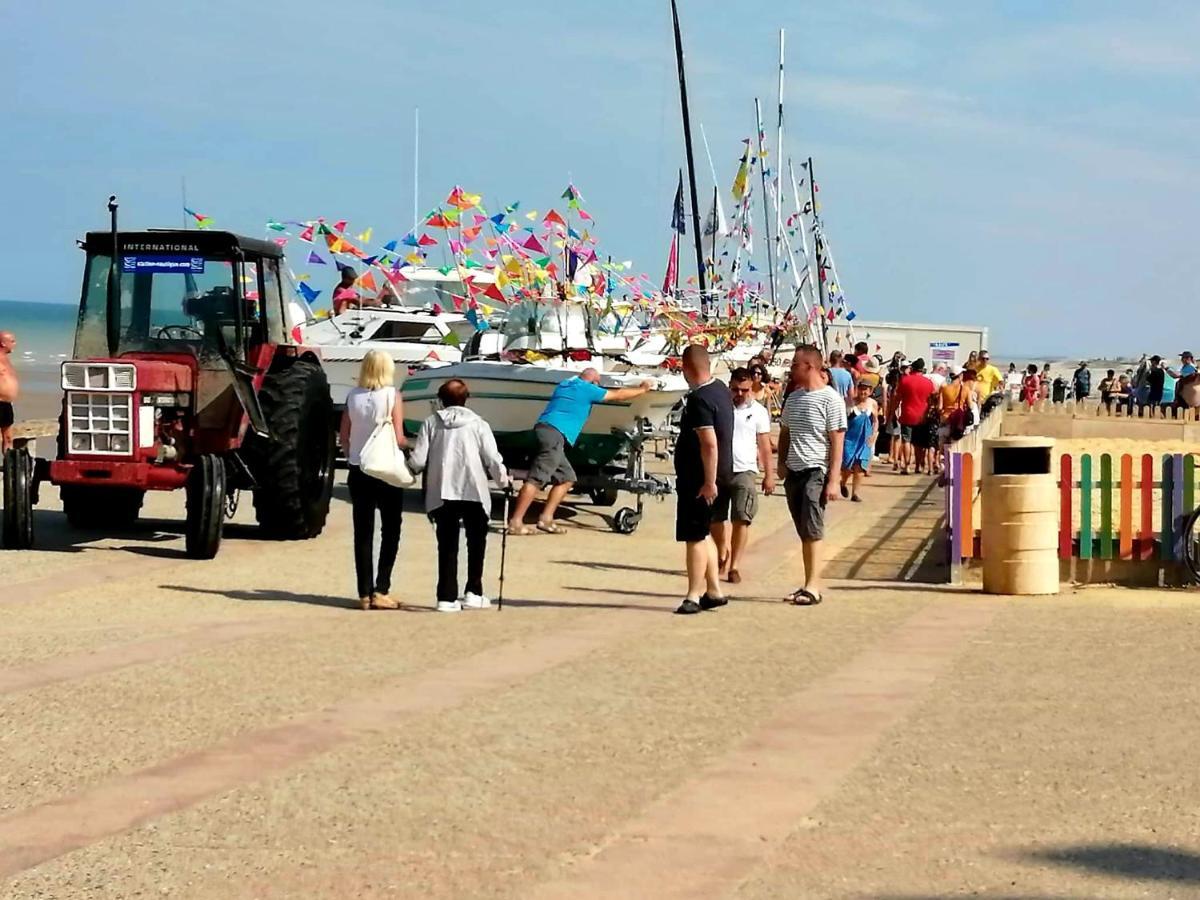 Charmant Appartement Vu Sur Mer Ault Exterior foto